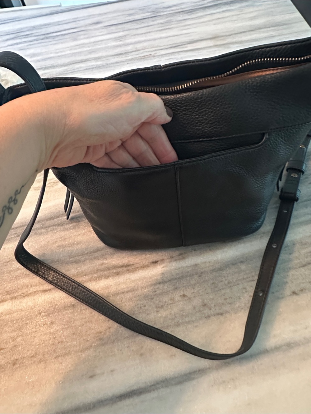 NWOT -HOBO INTERNATIONAL PEBBLE GREEN LEATHER CROSSBODY - Picture 5 of 6